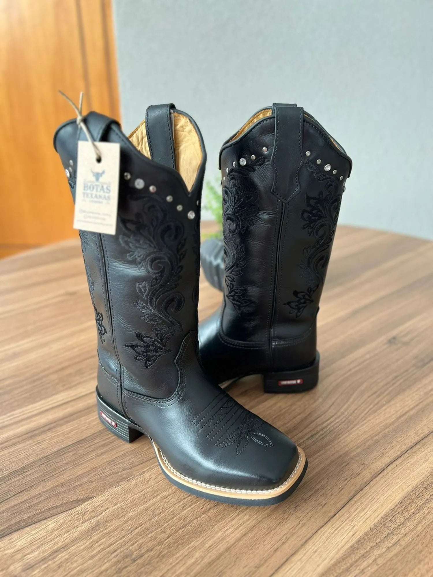 Bota Jessica - Preto